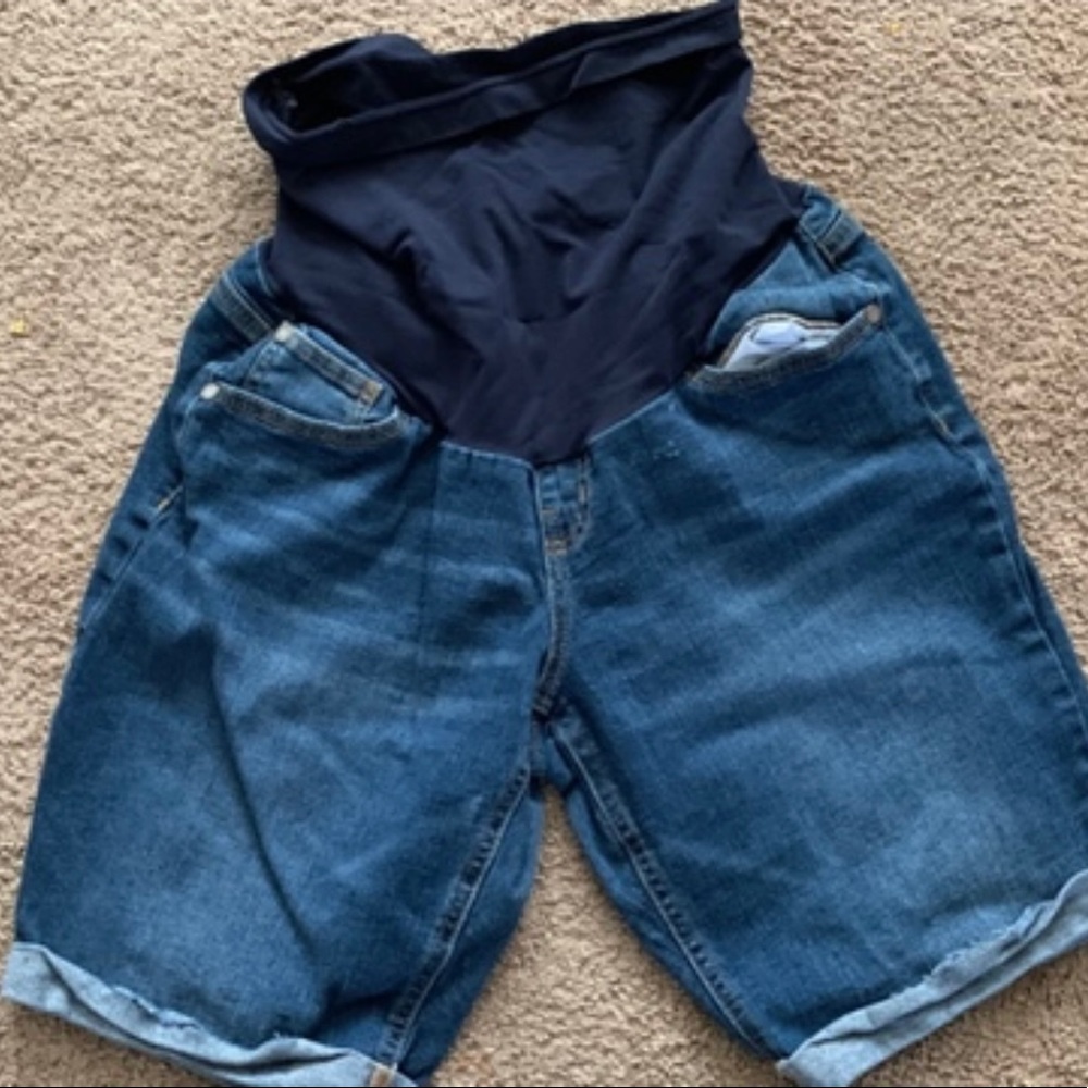 Maternity shorts